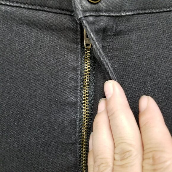 Talbots Jeans Womens 14 Petite Black High Rise Cropped Stretch Denim Capri - Picture 2 of 12